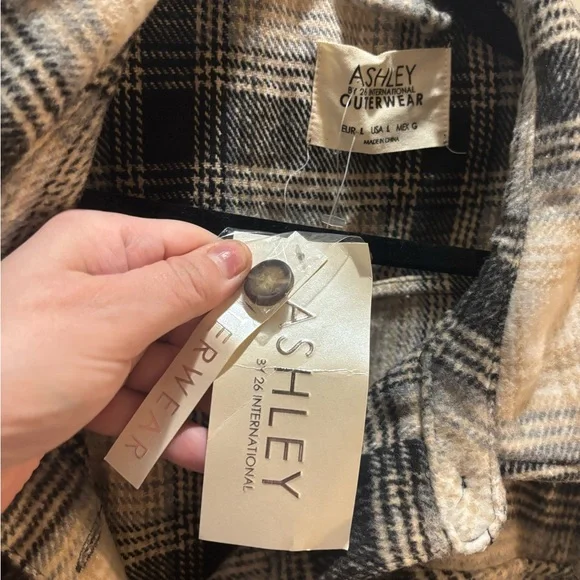 NWT Plaid Outerwear Jacket - Picture 7 of 9